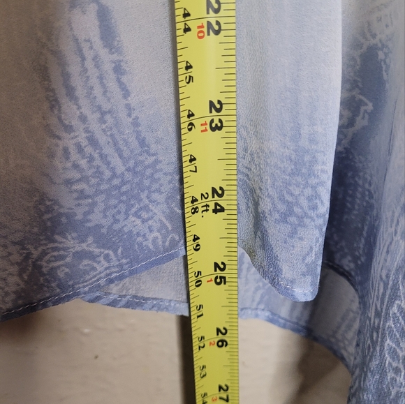 CAbi 781 Fade Out Sheer Blue & White Blouse Size Small Womens - Picture 3 of 8